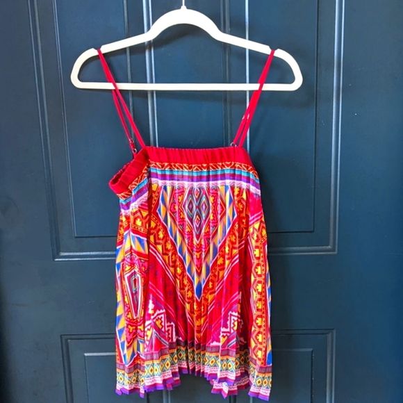 Flying Tomato Tops - Flying Tomato Boho Pleated Flowy Swing Tank - size M